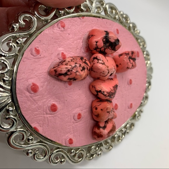 PINK CROSS FAUX OSTRICH WESTERN BELT BUCKLE - Picture 4 of 12